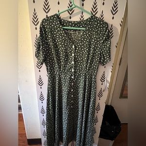 Green maxi floral shirt sleeve dress. Large